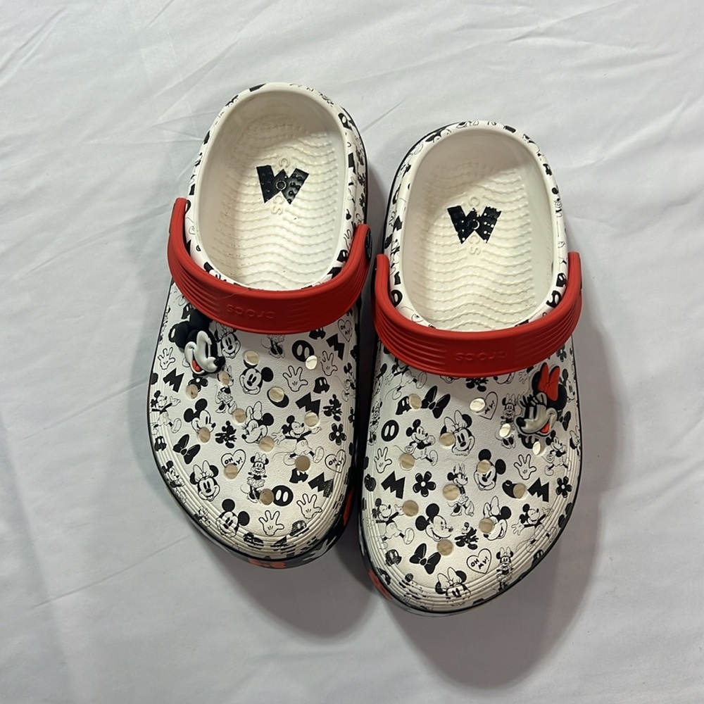 Mickey and Minnie crocs size J2 - Picture 2 of 3